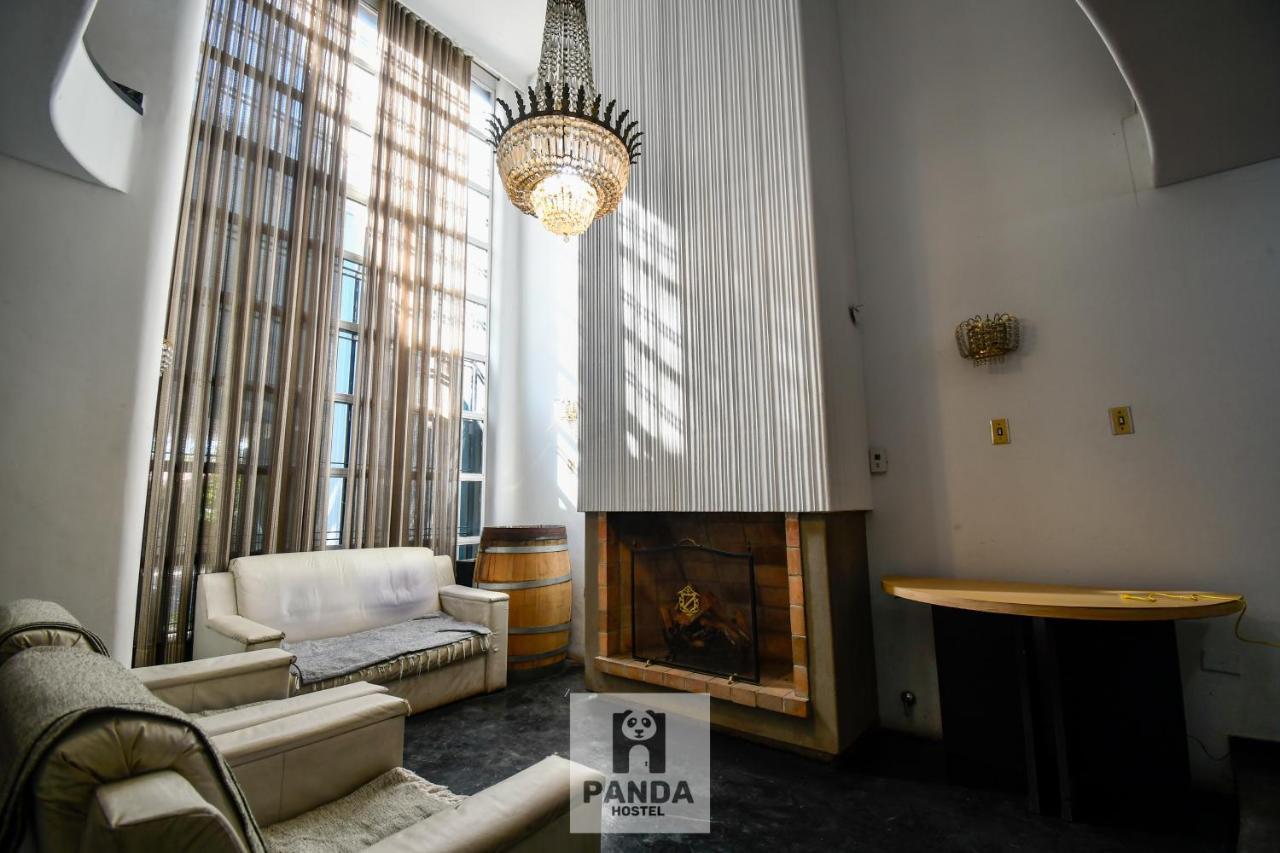 Panda Hostel Мендоса Экстерьер фото
