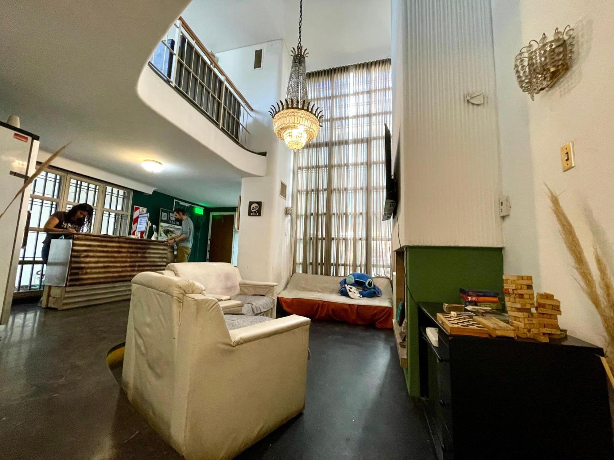 Panda Hostel Мендоса Экстерьер фото