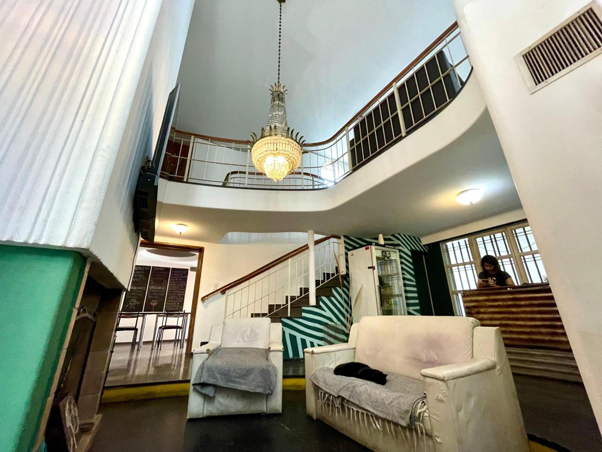 Panda Hostel Мендоса Экстерьер фото